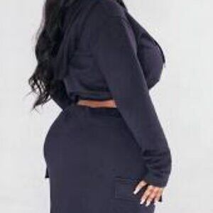 Prettylittlething Plus black swear set (hoody & skirt)